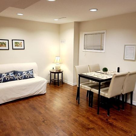 Spacious And Bright Unit With Natural Light. ピカリング エクステリア 写真