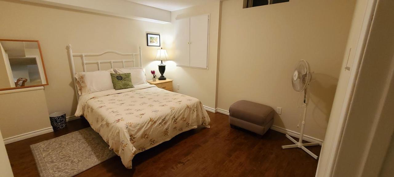 Spacious And Bright Unit With Natural Light. ピカリング エクステリア 写真