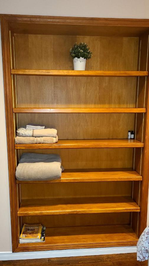 Spacious And Bright Unit With Natural Light. ピカリング エクステリア 写真